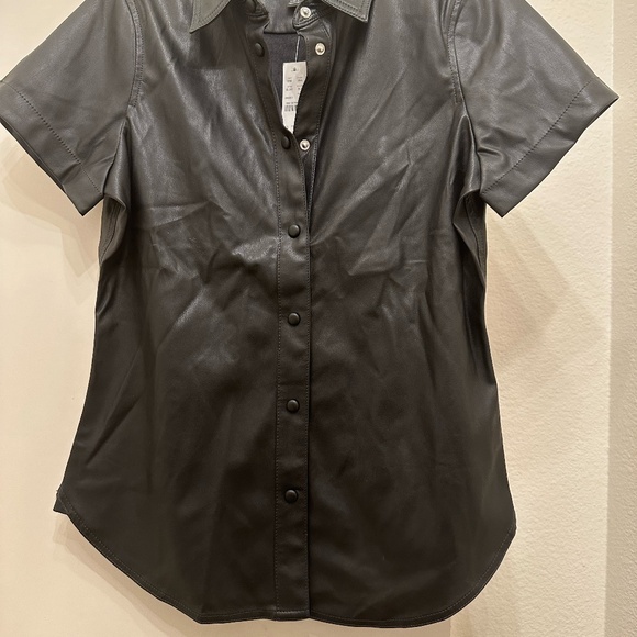 J Crew Black Faux Leather Shirt Size 0 - Picture 2 of 4